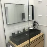 Montreuil Holidays Sas Apartamento *