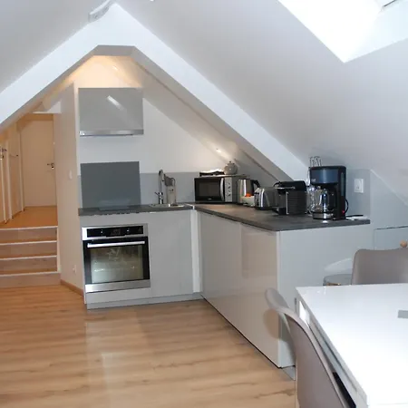 Апартаменты Montreuil Holidays Sas