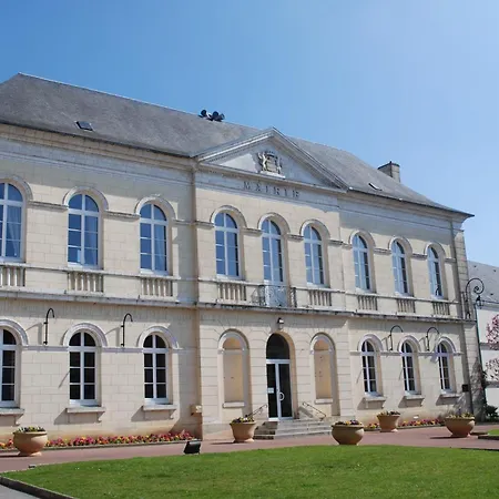 Montreuil Holidays Sas