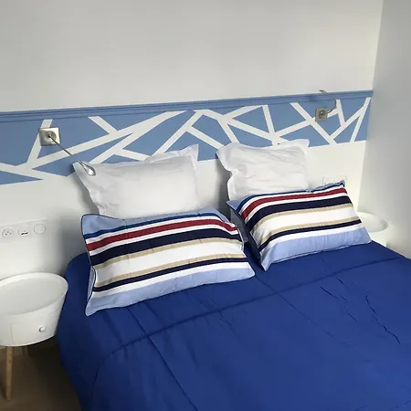 Montreuil Holidays Sas Apartament *